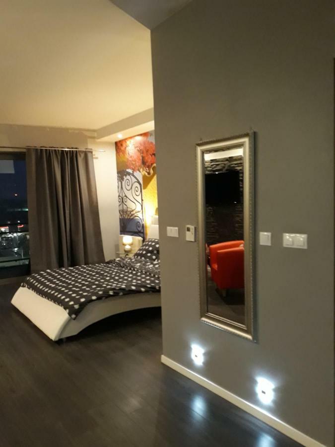 Apartament Onyx Poznaň Exteriér fotografie